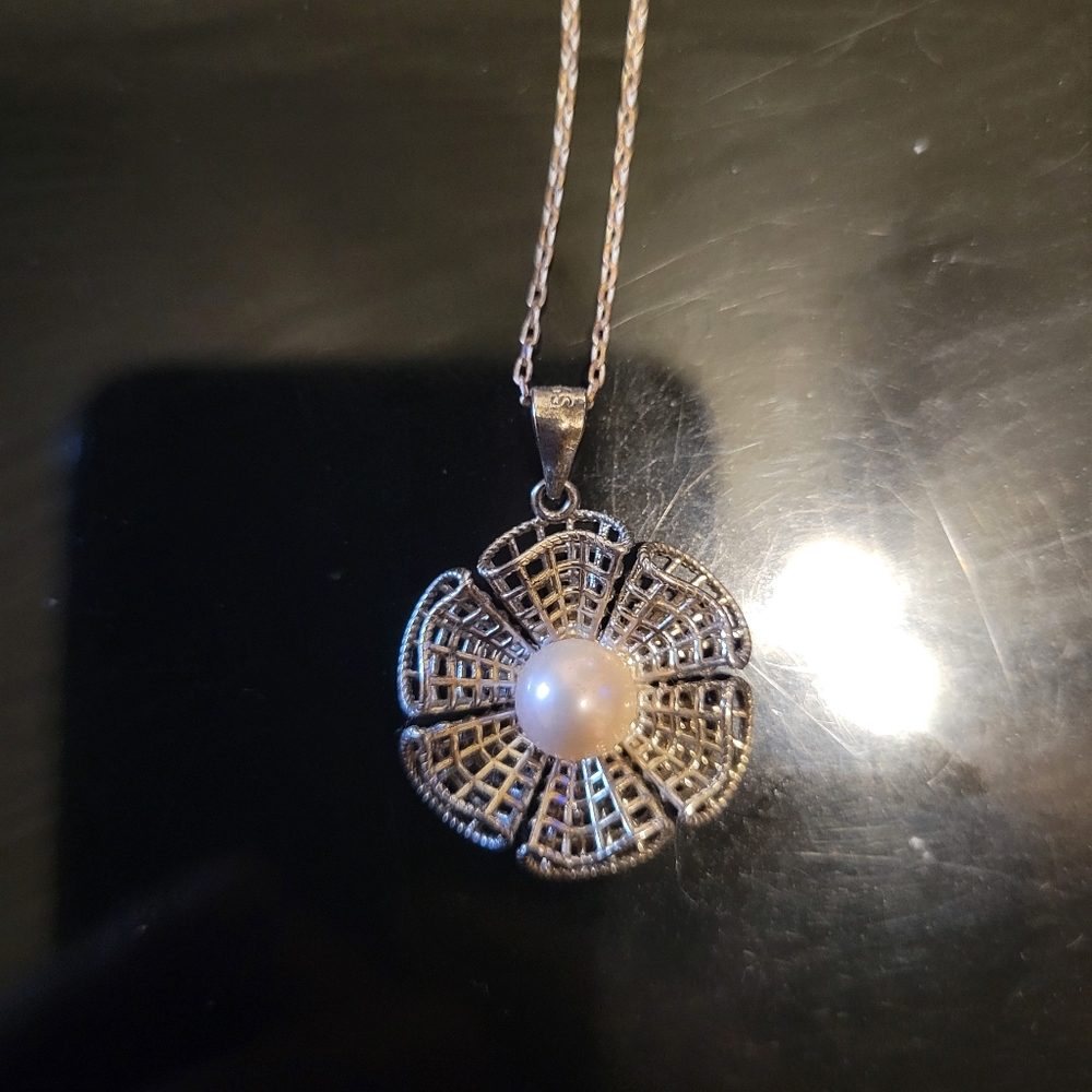 2/$30 - Vantel Pearls Light Pearl Necklace (18)